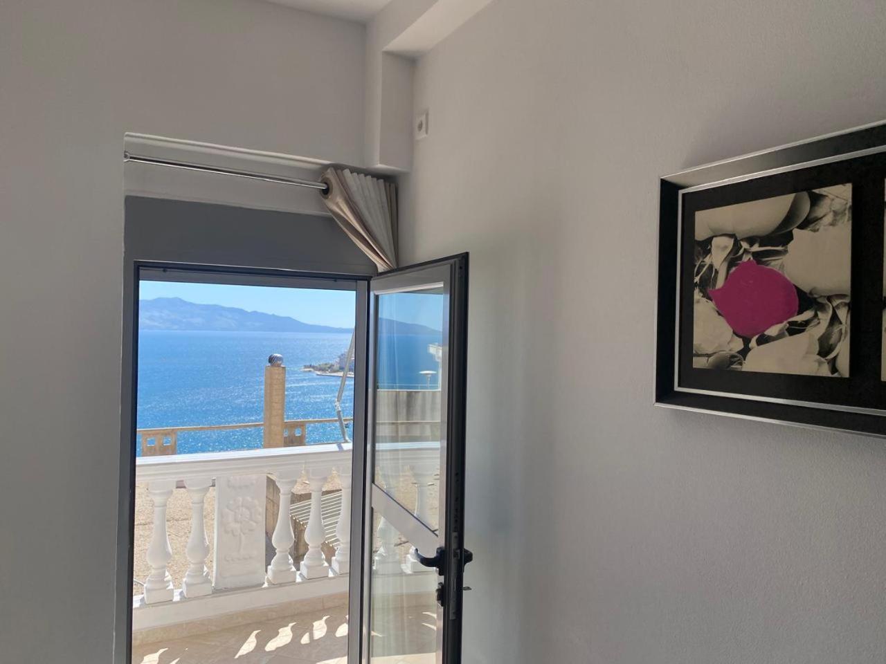 Tarace Sea View Apartment Sarandë Eksteriør billede