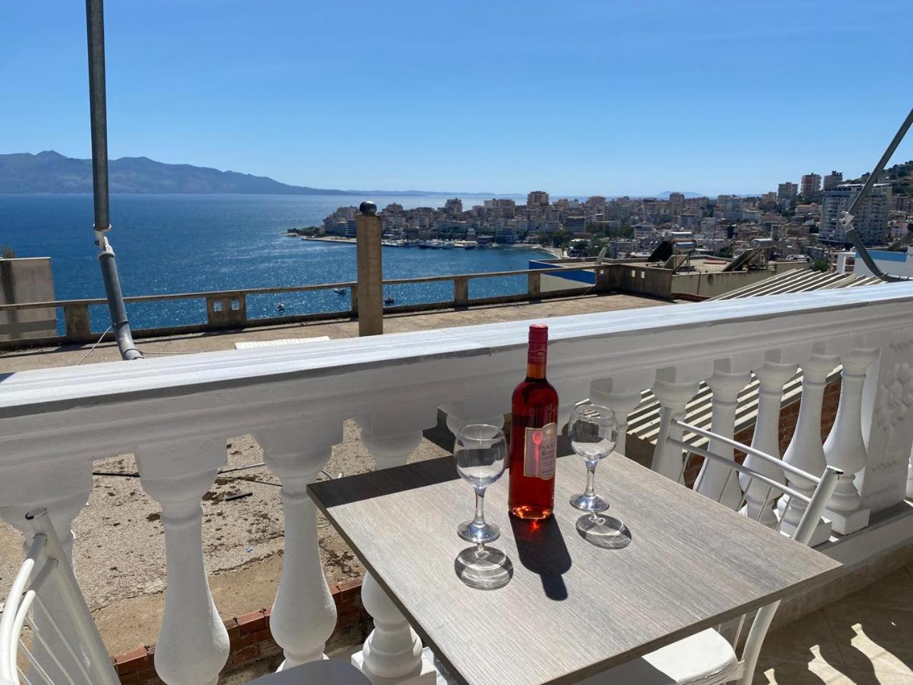 Tarace Sea View Apartment Sarandë Eksteriør billede